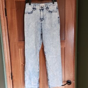 Women's Straight Leg Jeans in Light Blue